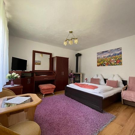 Apartmany Pod Troma Korunami Červený Kláštor Exteriér fotografie