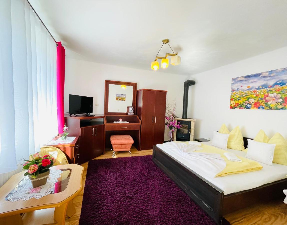 Apartmany Pod Troma Korunami Červený Kláštor Exteriér fotografie