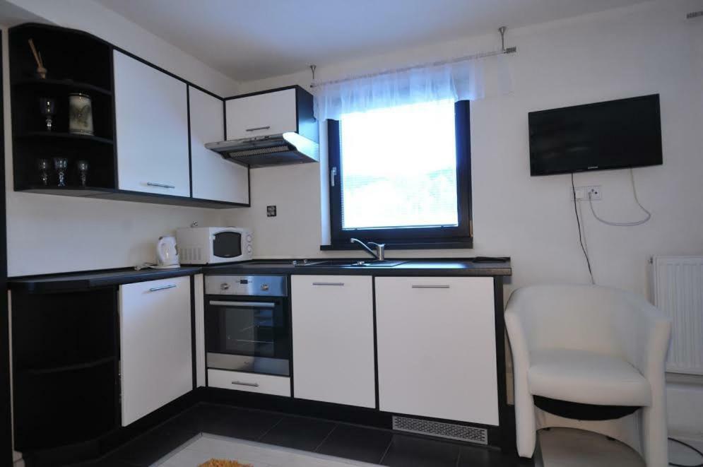 Apartmany Pod Troma Korunami Červený Kláštor Exteriér fotografie