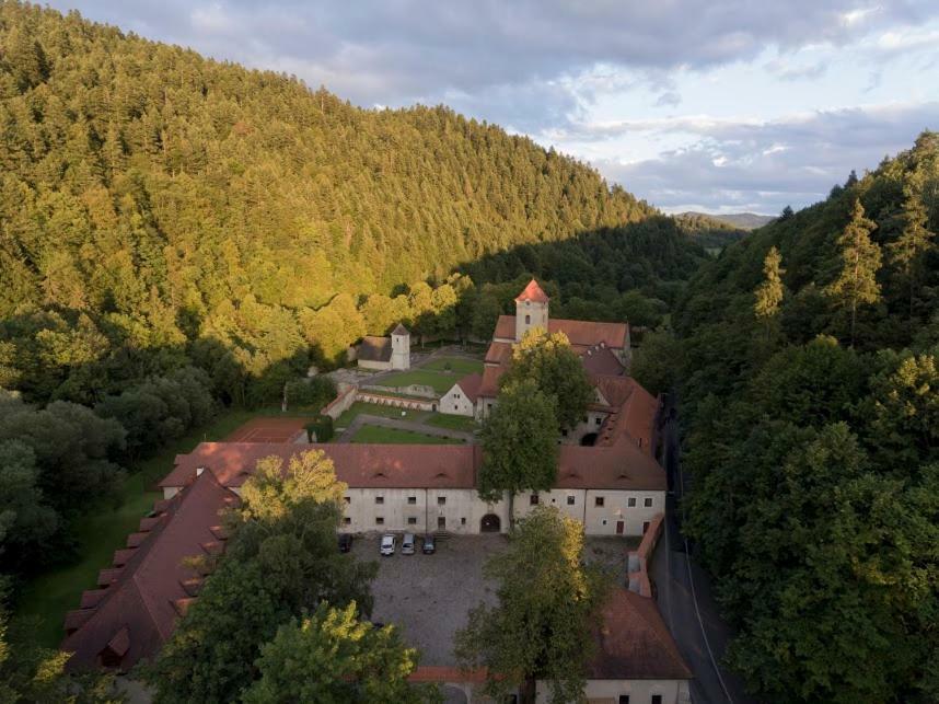 Apartmany Pod Troma Korunami Červený Kláštor Exteriér fotografie